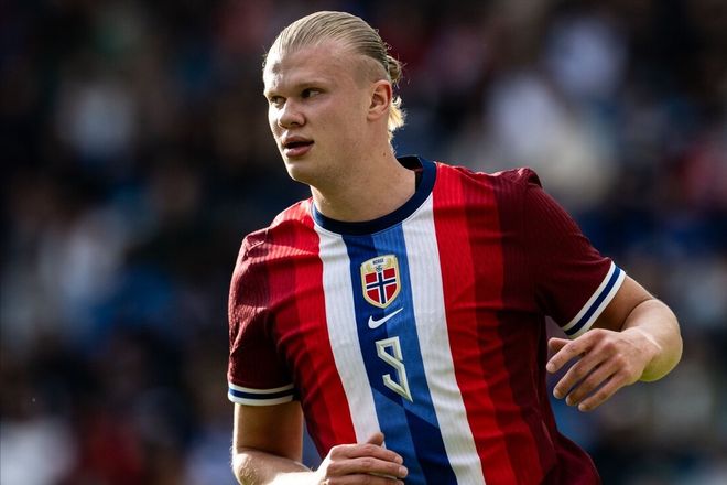 曝曼联愿1亿签安德森，不惜代价与曼城抢人！拉爵力挺阿莫林加速重建（传曼联愿砸1亿签安德森，誓与曼城抢人；拉爵力挺阿莫林推动重建提速）